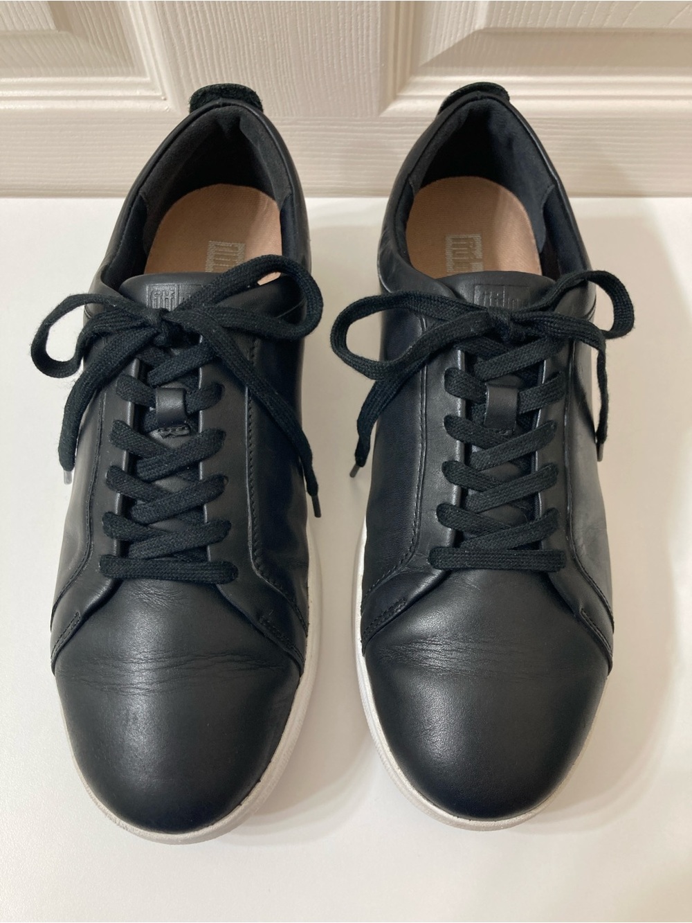 FitFlop Women’s Rally Lace Up Black Leather Sneakers 10 Athleisure Sporty Preppy - Picture 5 of 11